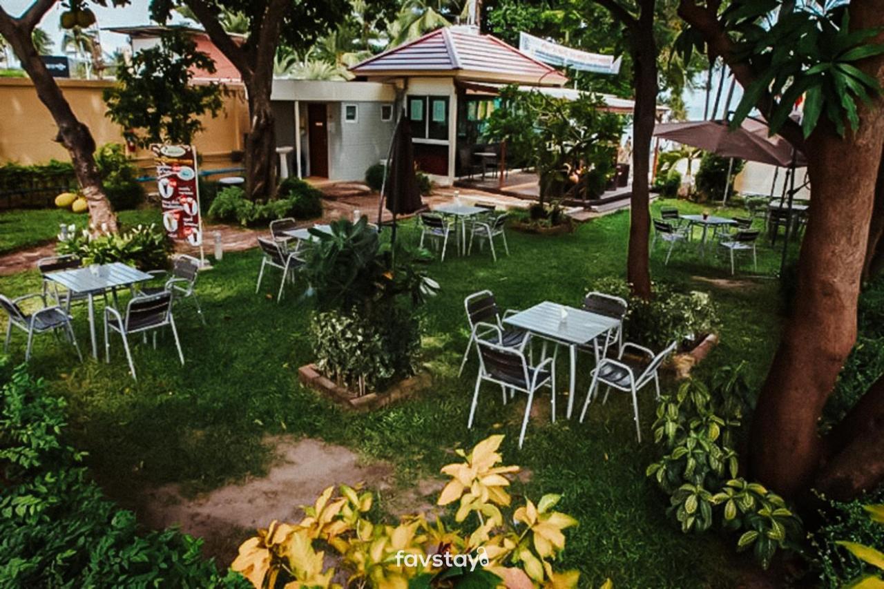 Twin Palms Suites And Residence Pattaya Exterior photo